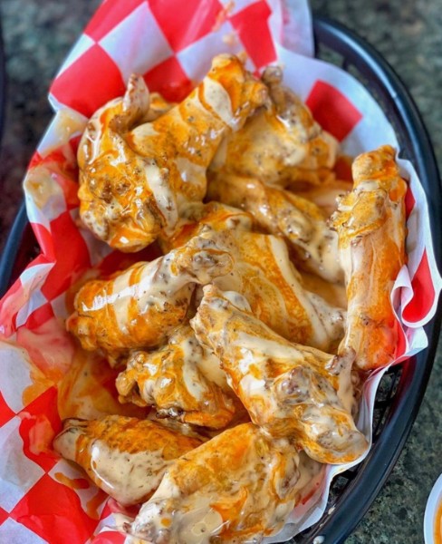 Garlic-parmesan wings in a basket